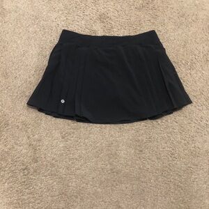 lululemon athletica Black Pleated Skort Sze 12 Great conditions
